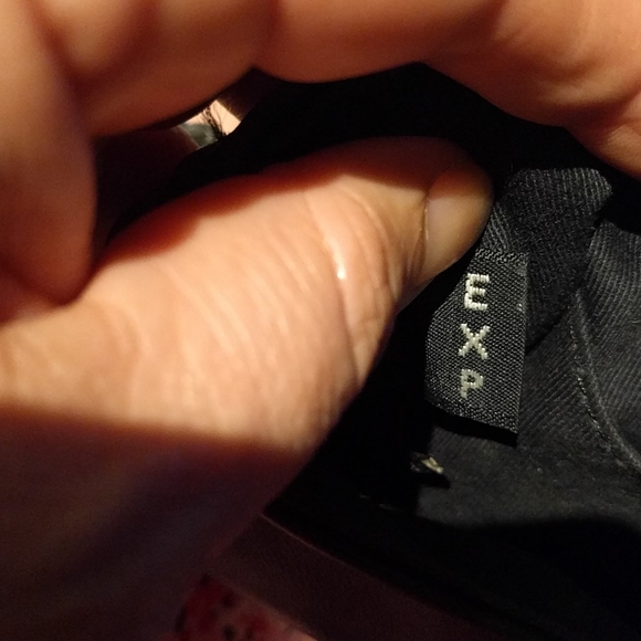 🍀🌸 Small Crossbody by EXP👠🍀 - Picture 6 of 8